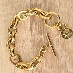 MICHAEL KORS Gold Chain Link Bracelet w Toggle